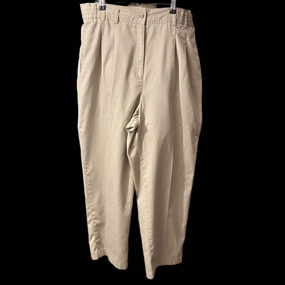 Macys Comfy Women’s Khakis / SZ: 14